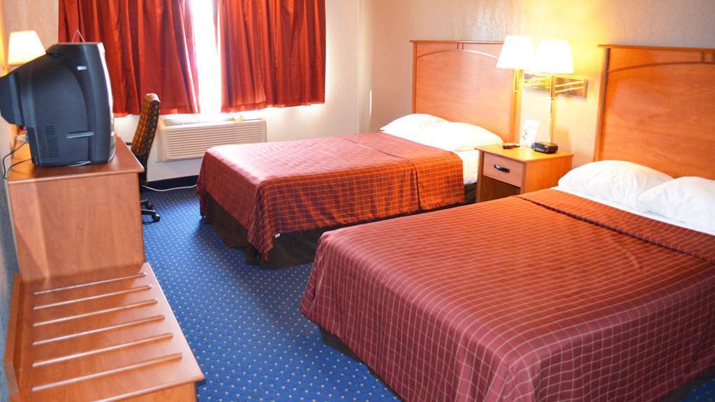 Magnuson Hotel Detroit Airport Romulus Room photo